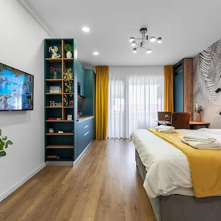 Sunset Rebreanu Апартаменты