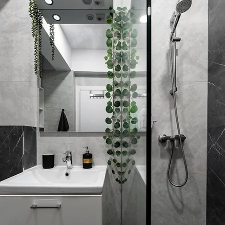 Sunset Rebreanu Bükreş