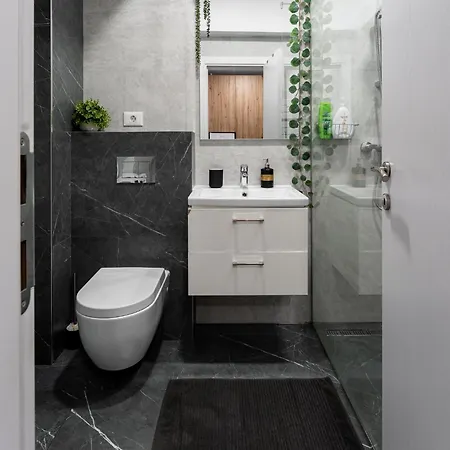 Sunset Rebreanu Апартаменты *