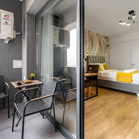 Sunset Rebreanu * Bükreş