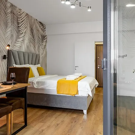 Апартаменты Sunset Rebreanu