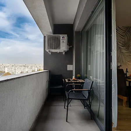 Sunset Rebreanu Апартаменты *