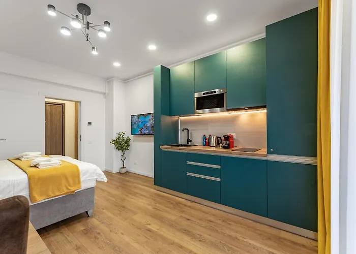 Sunset Rebreanu Boekarest